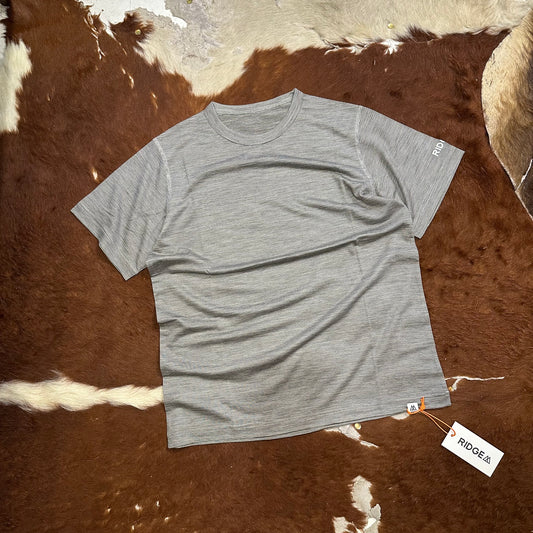 "MERINO BASIC SHORT SLEEVE TEE / MICRO BORDER"