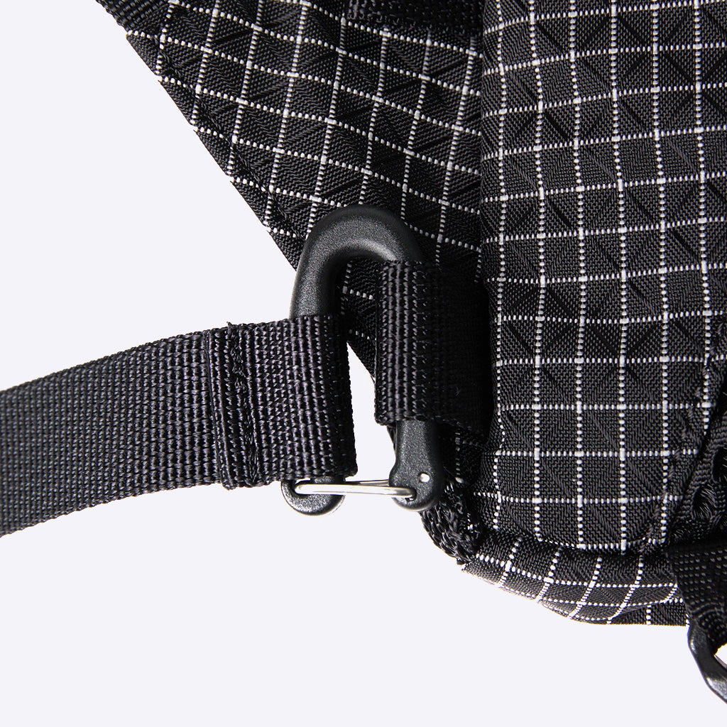 "GAYA ROLL TOP / GRID MESH"
