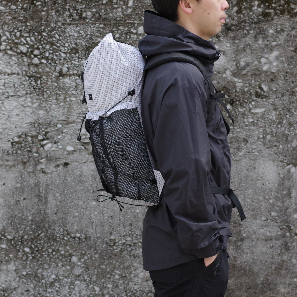 "GAYA ROLL TOP / B-GRID MESH"