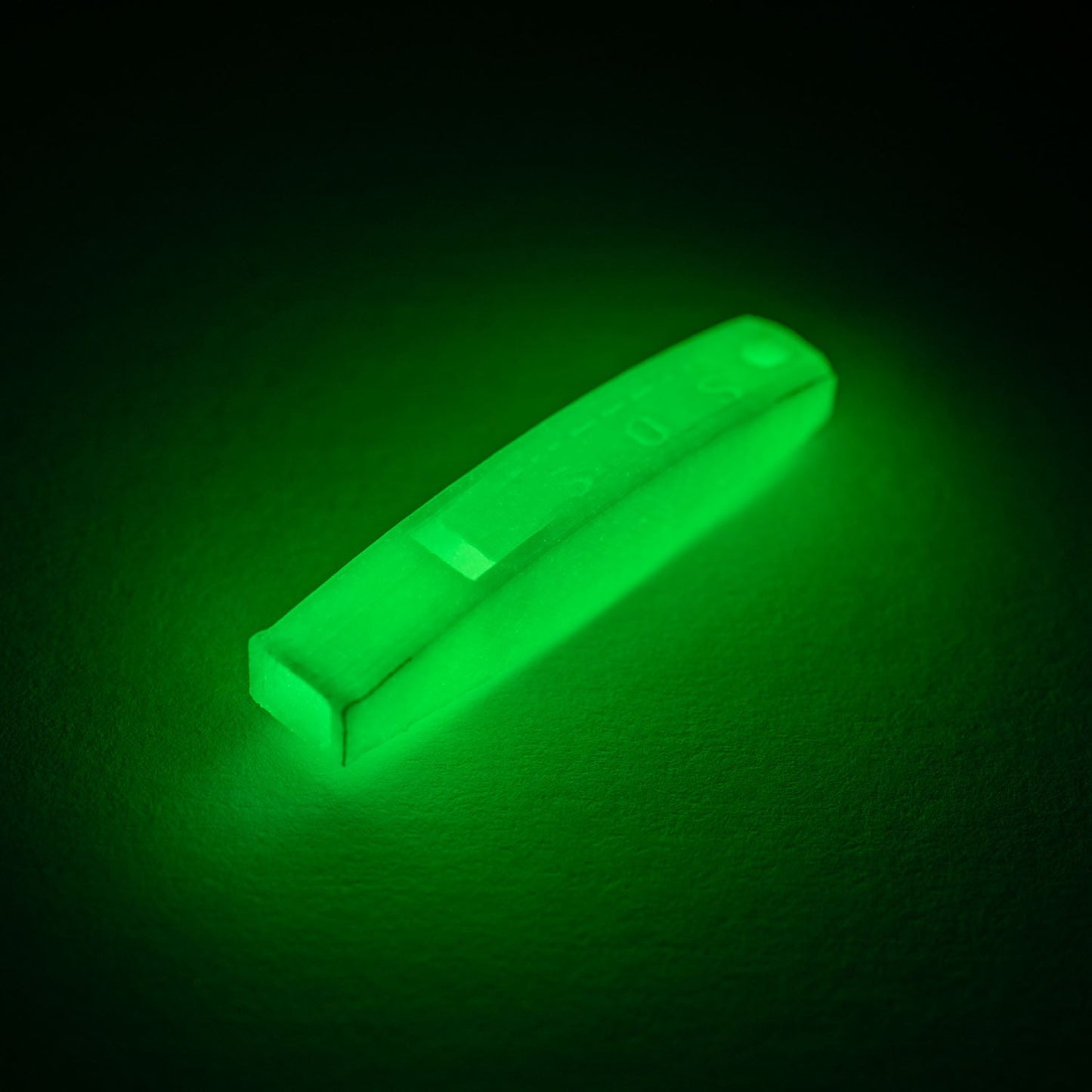 "3D WHISTLE 2g WITH GLOW"