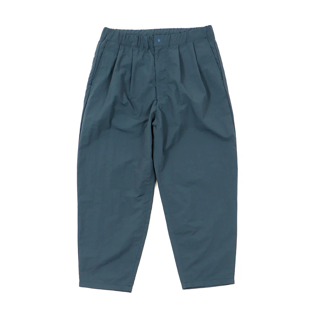 "MOUNTAIN HIKE PANTS"