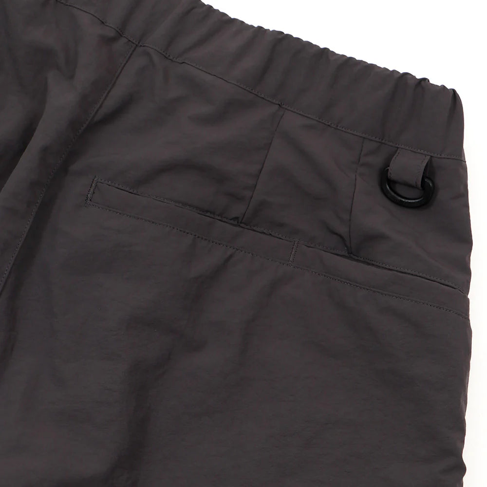 "MOUNTAIN HIKE PANTS"