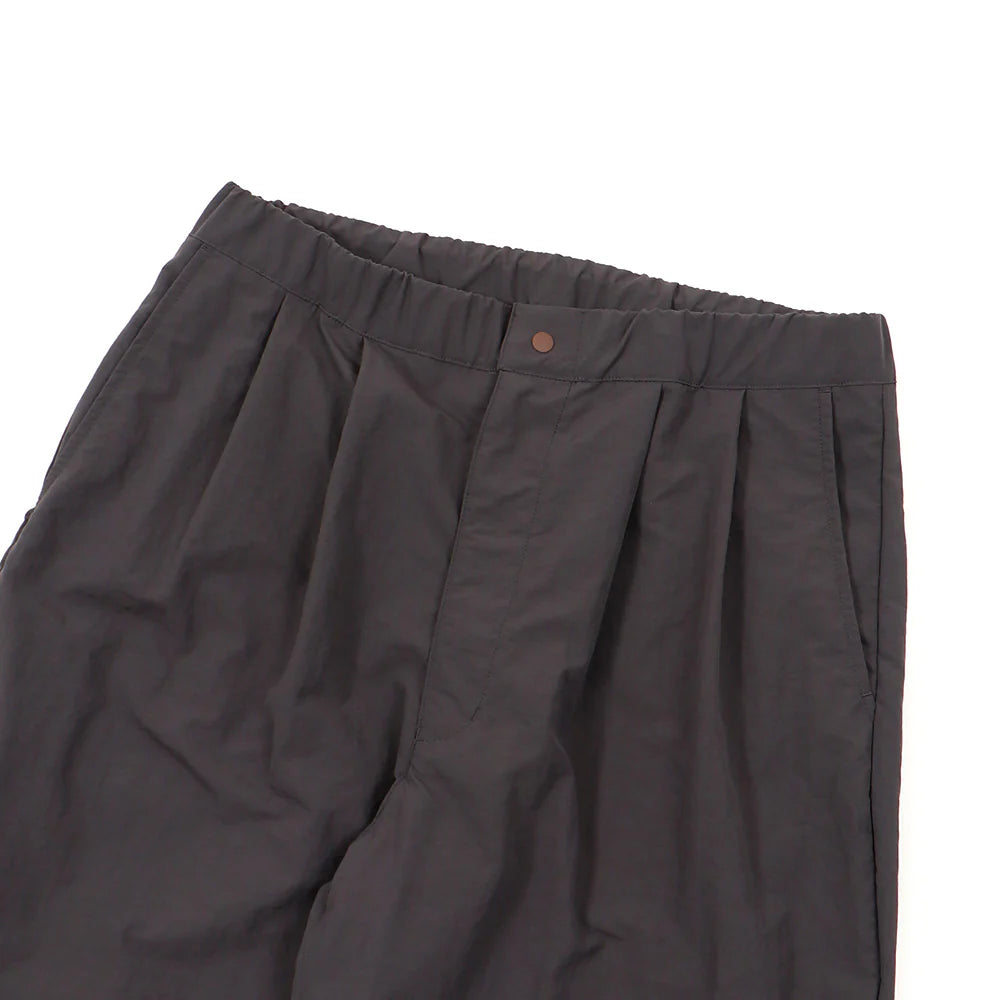 "MOUNTAIN HIKE PANTS"