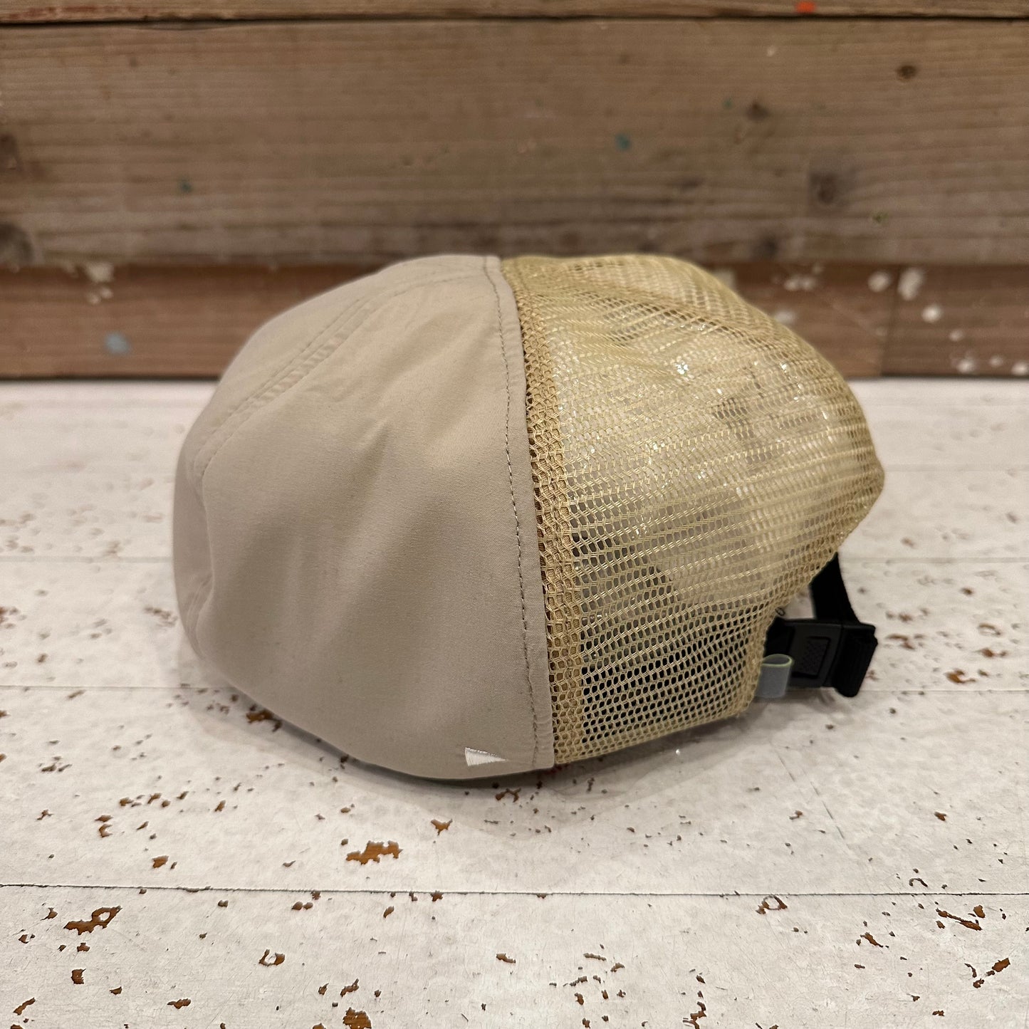 "RIDGE TAIL BERET"