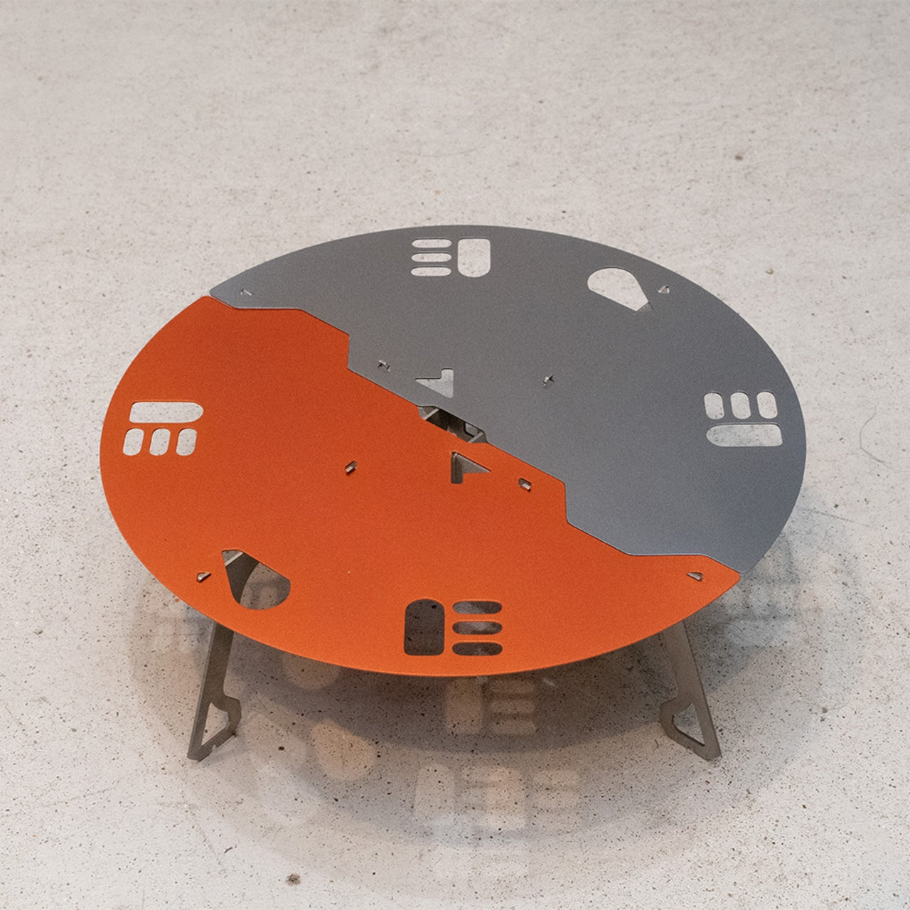 "CIRCLE TABLE"