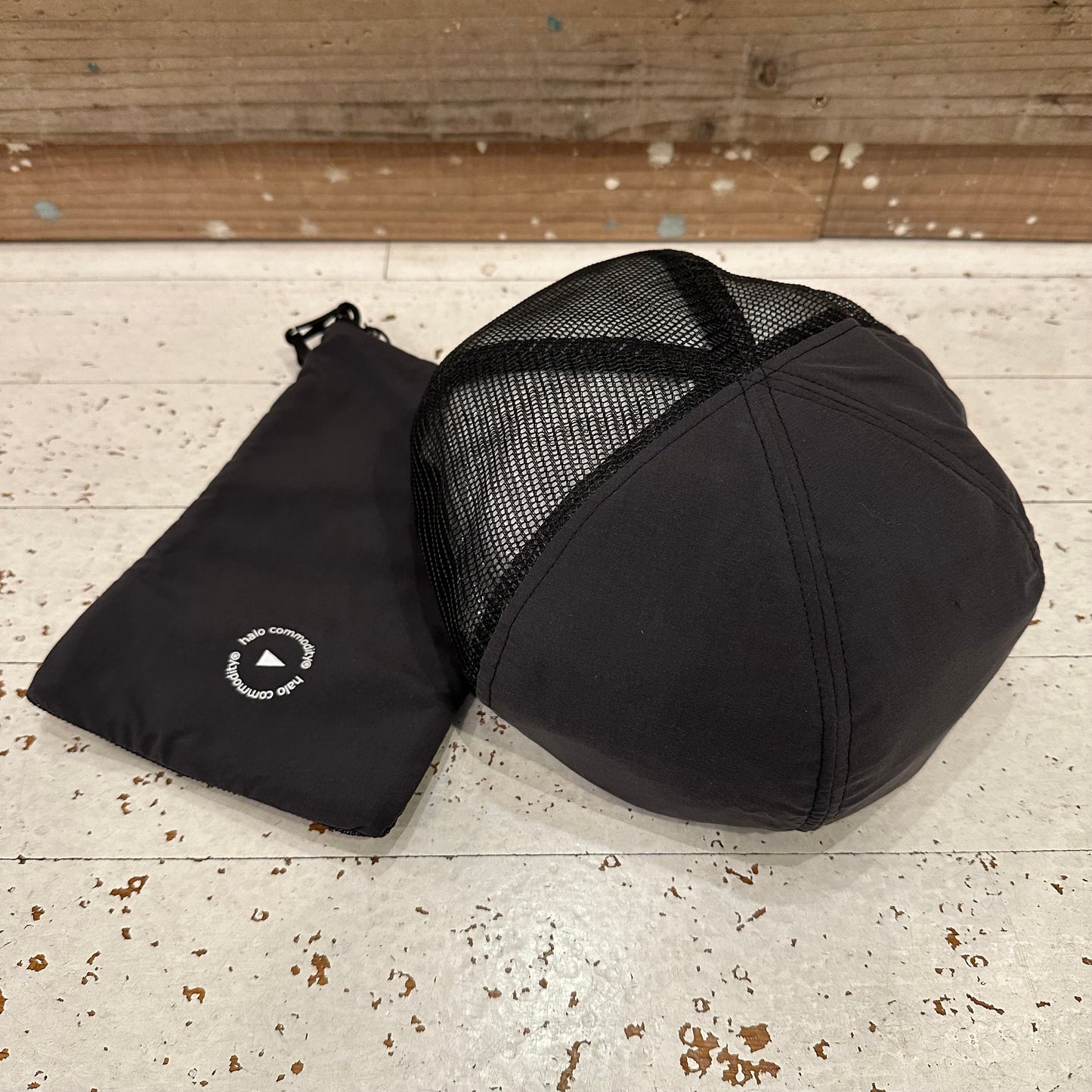"RIDGE TAIL BERET"