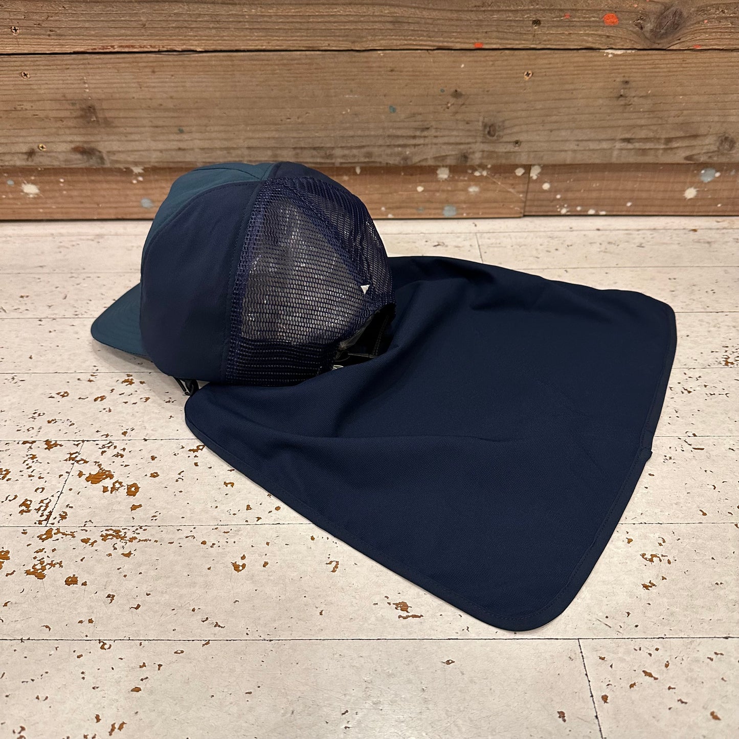 "MORAINE CAP"