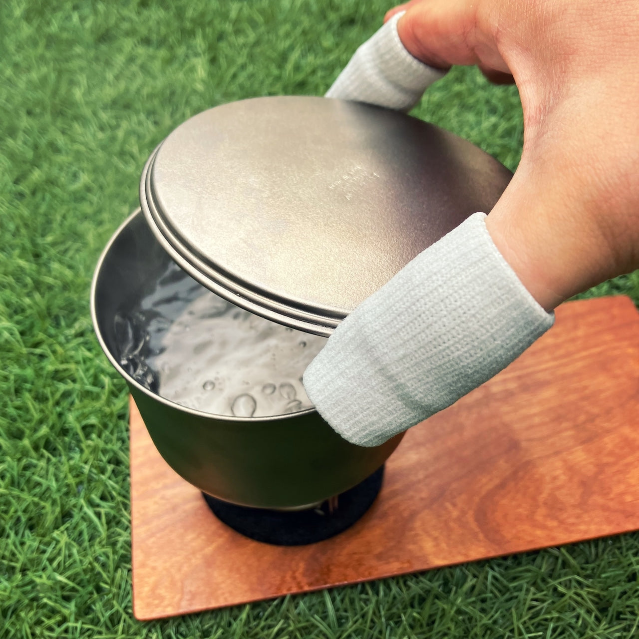"TRAIL FINGER SACK"