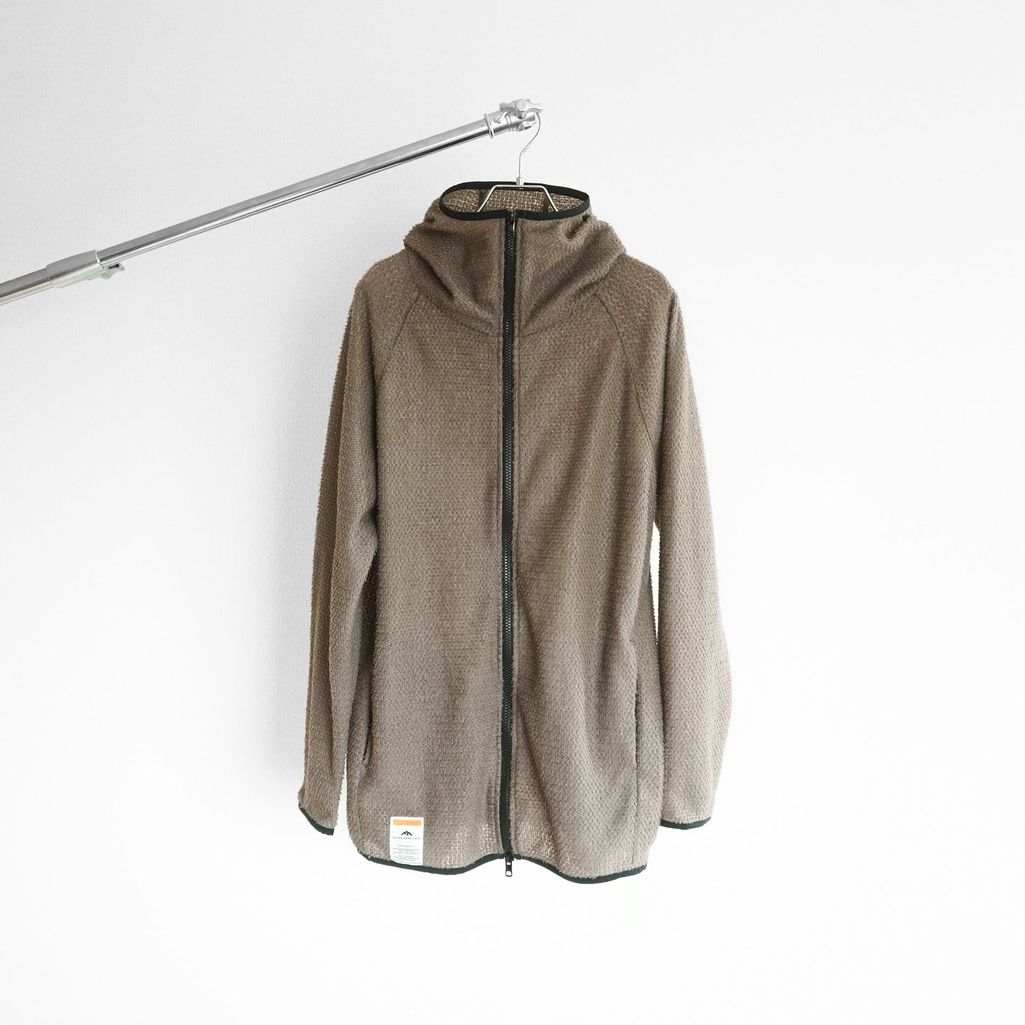 "ALPHA HOODIE 90"