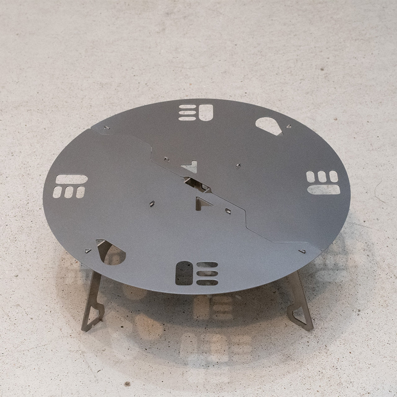 "CIRCLE TABLE"