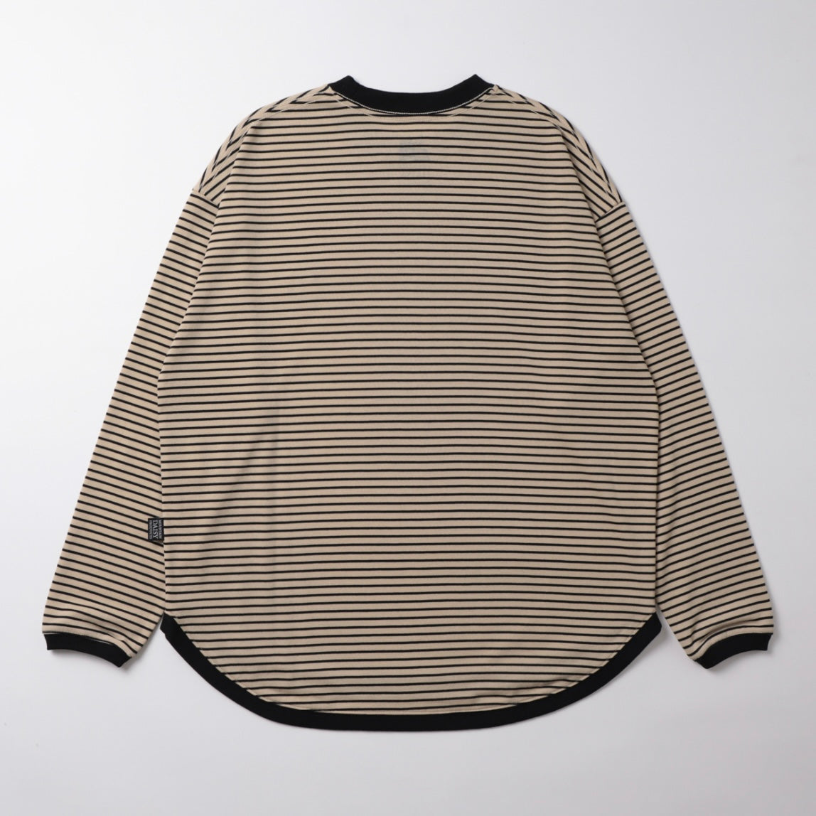 "HIKE BORDER NAGASODE TEE"