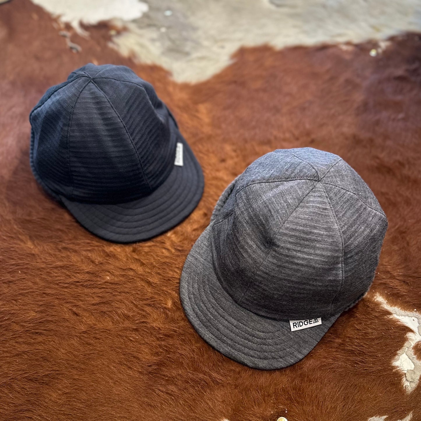 "GRID MERINO EARMUFF CAP"