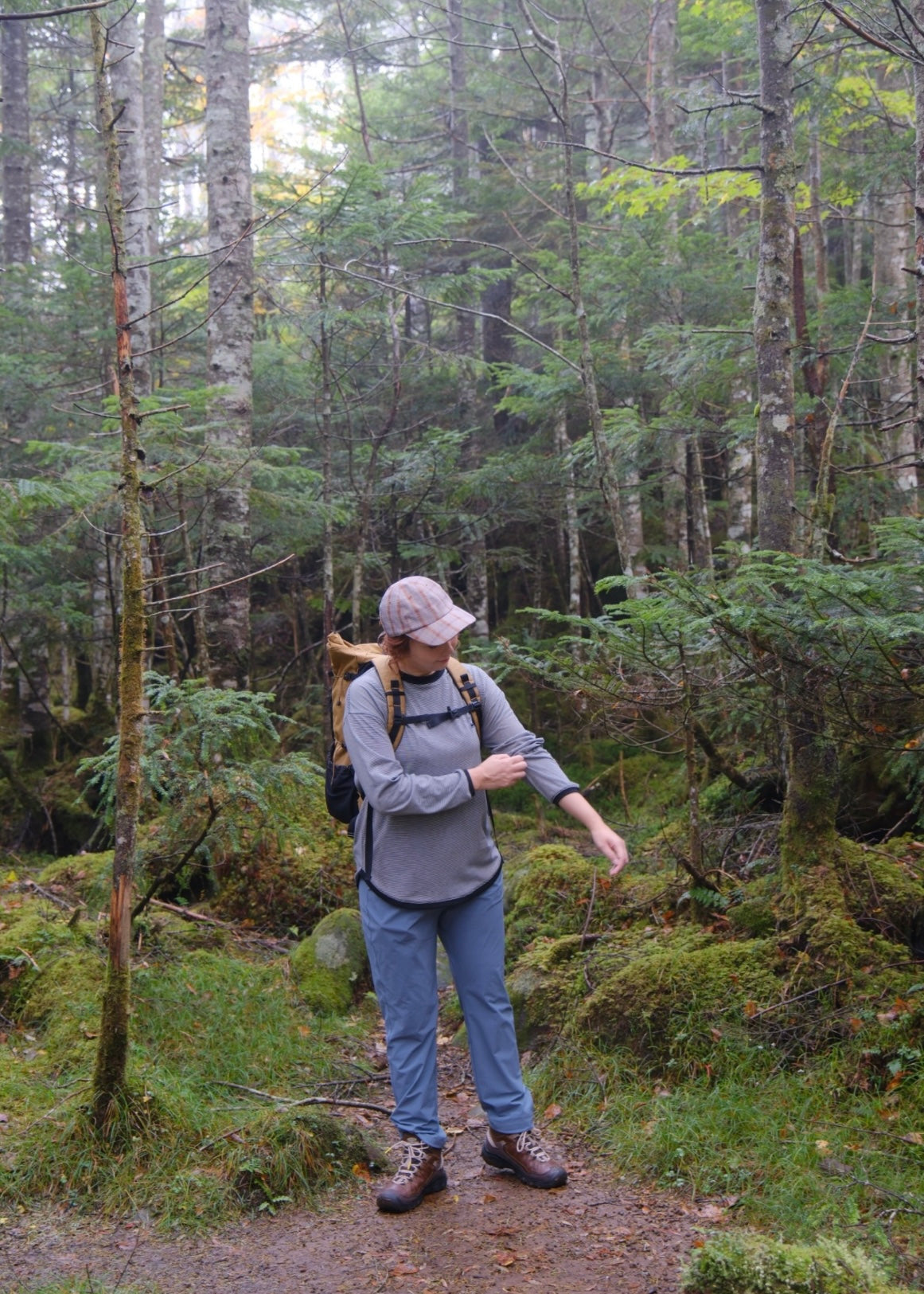 "HIKE BORDER NAGASODE TEE"