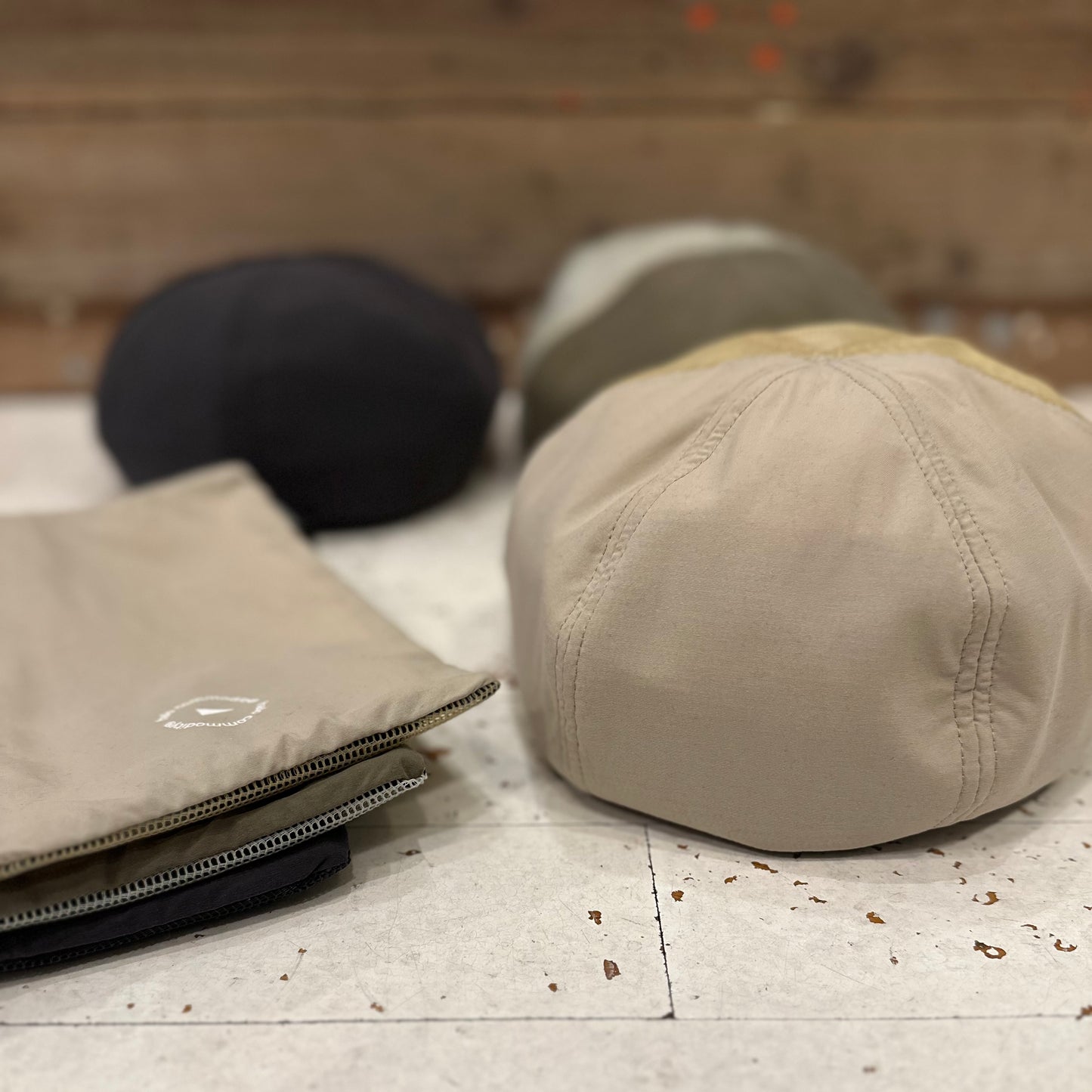 "RIDGE TAIL BERET"