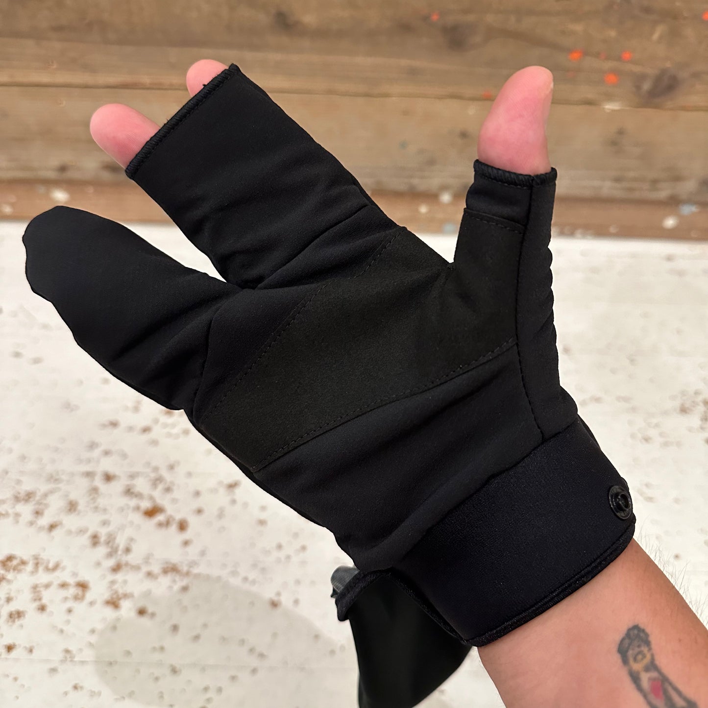 "DUCT GLOVE"