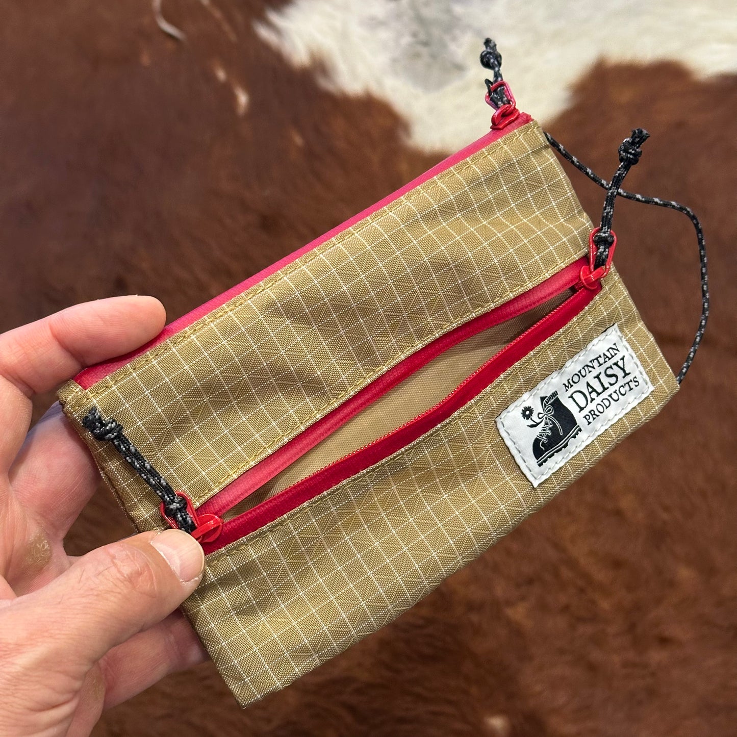 "TRAIL POUCH"