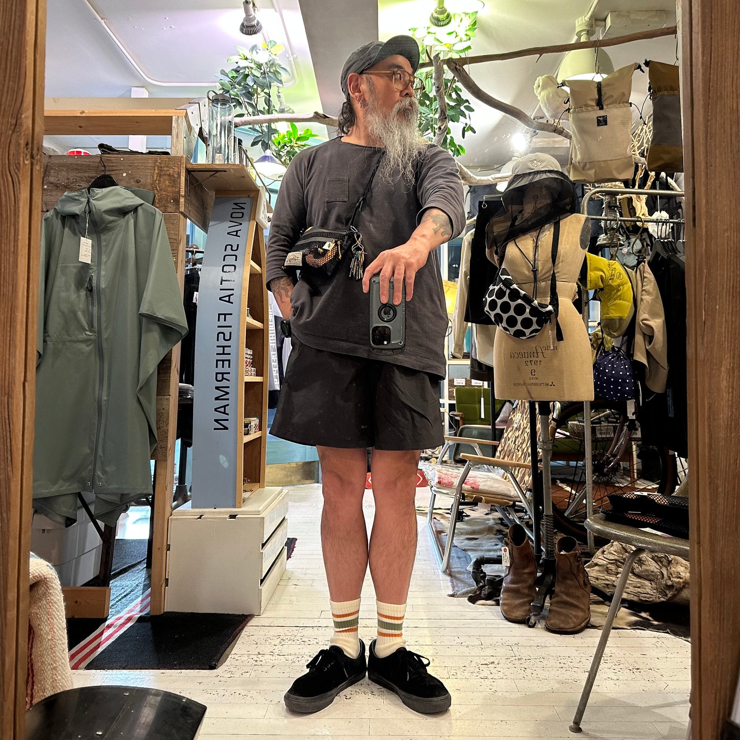 "TRACK SHORTS"