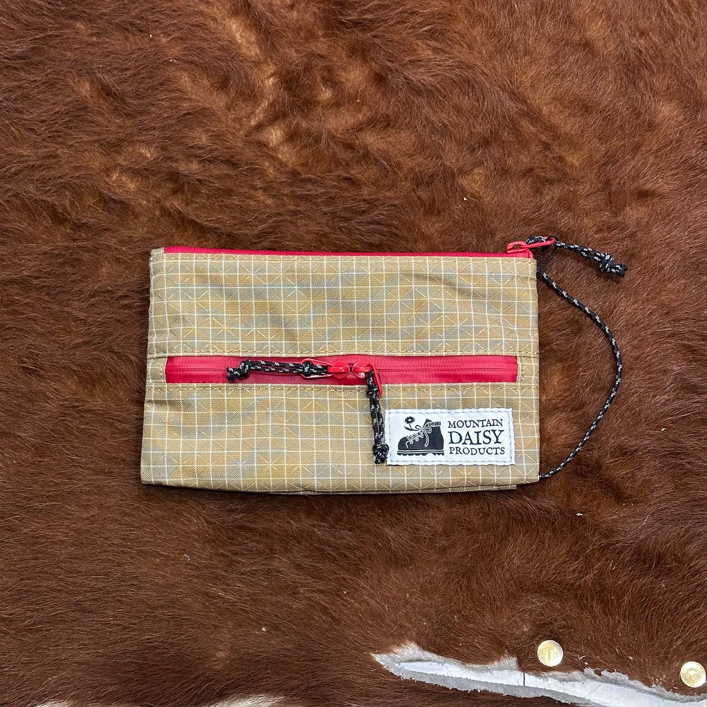 "TRAIL POUCH"
