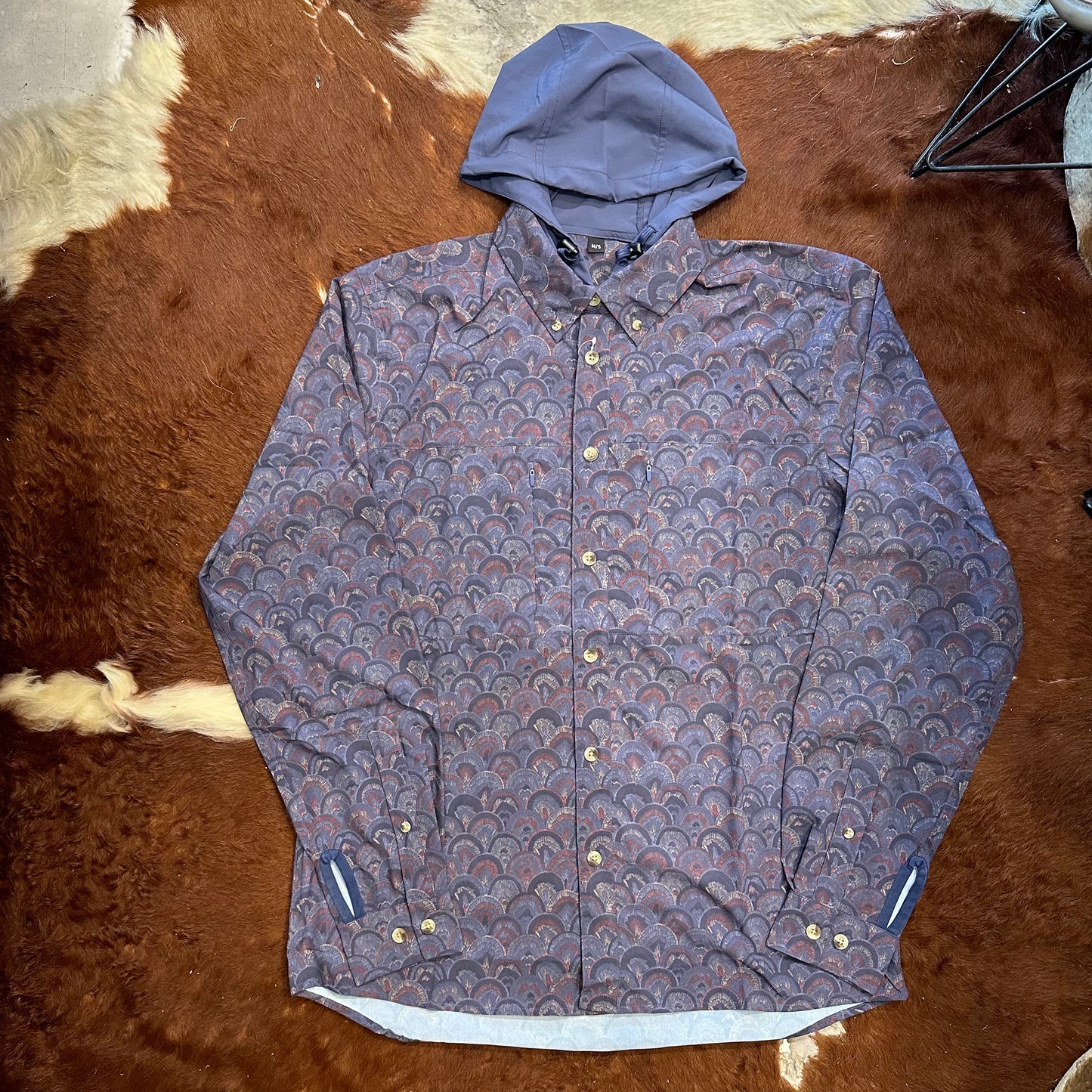 "TRIPLE CROWN BUTTON DOWN LONG SLEEVE"