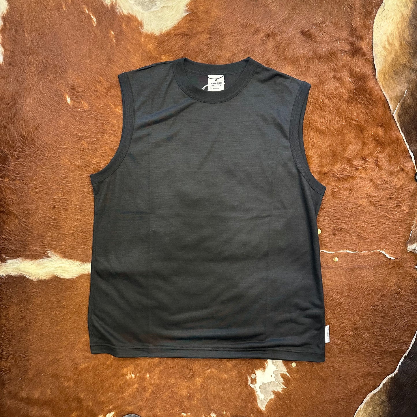 "MERINO WOOL SLEEVELESS TEE"