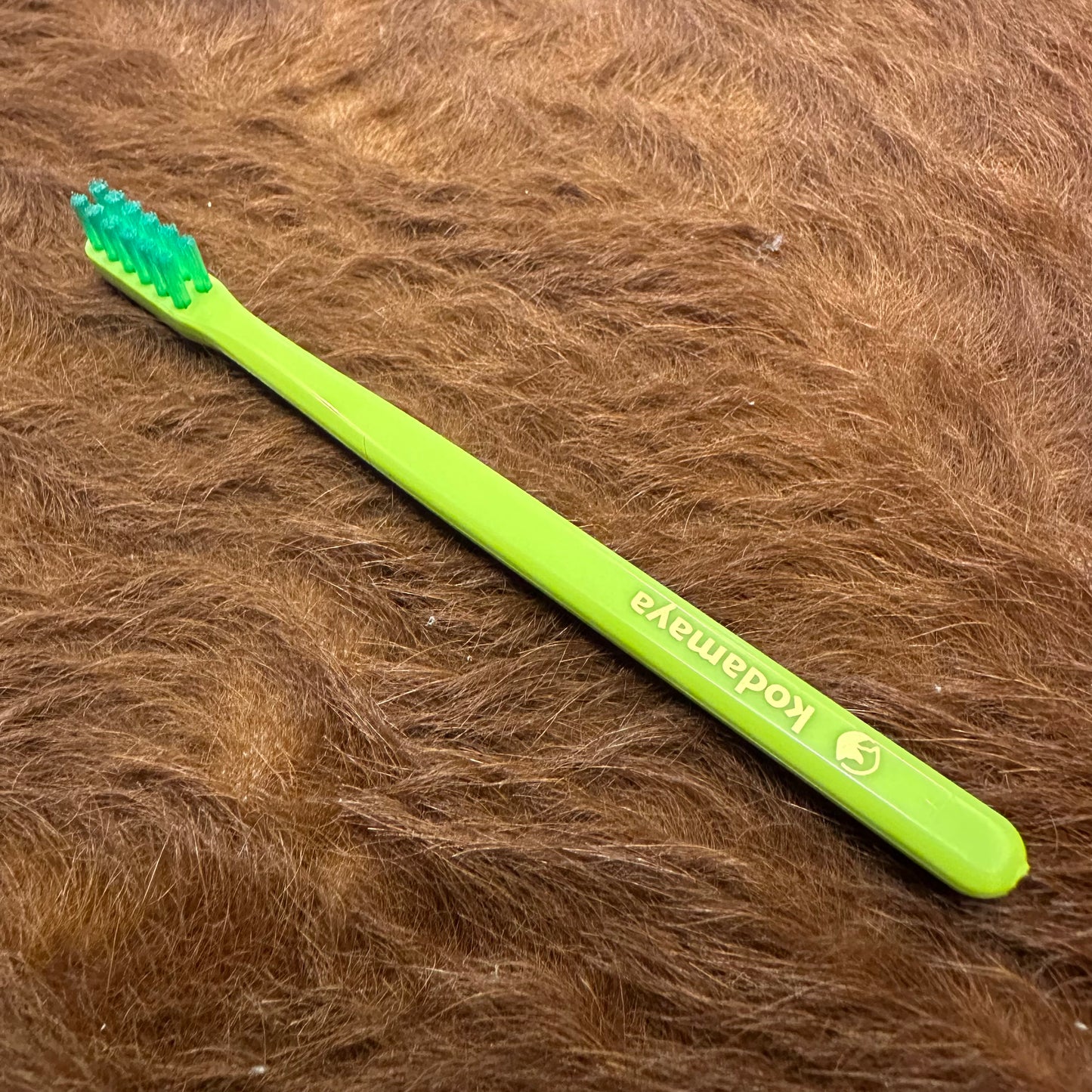 "FEATTHER BRUSH"