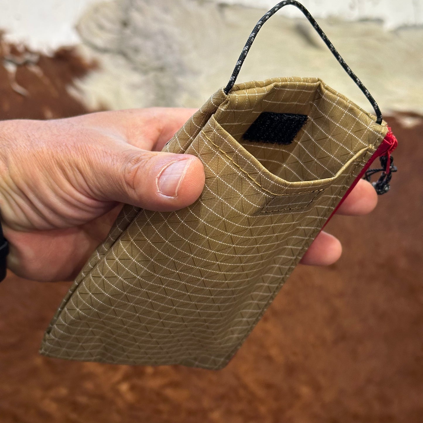 "TRAIL POUCH"
