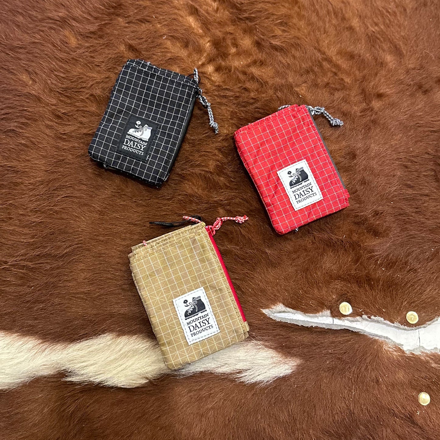 "TRAIL WALLET"