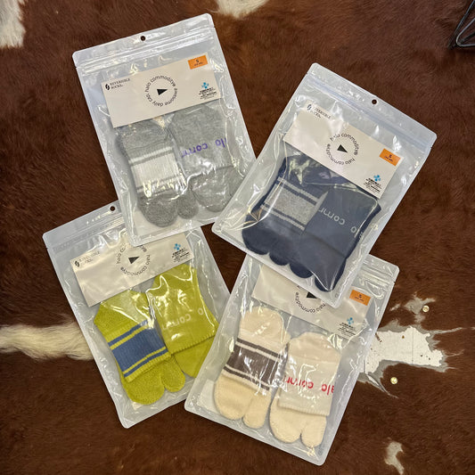 "REVERSIBLE SOCKS 3"