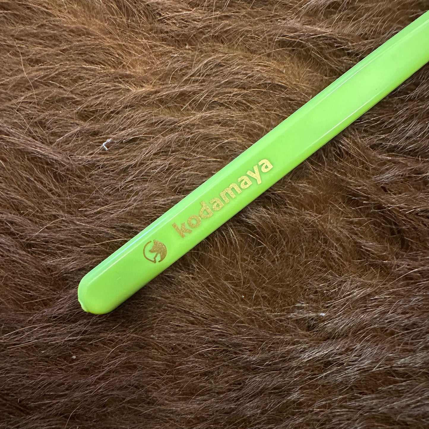 "FEATTHER BRUSH"