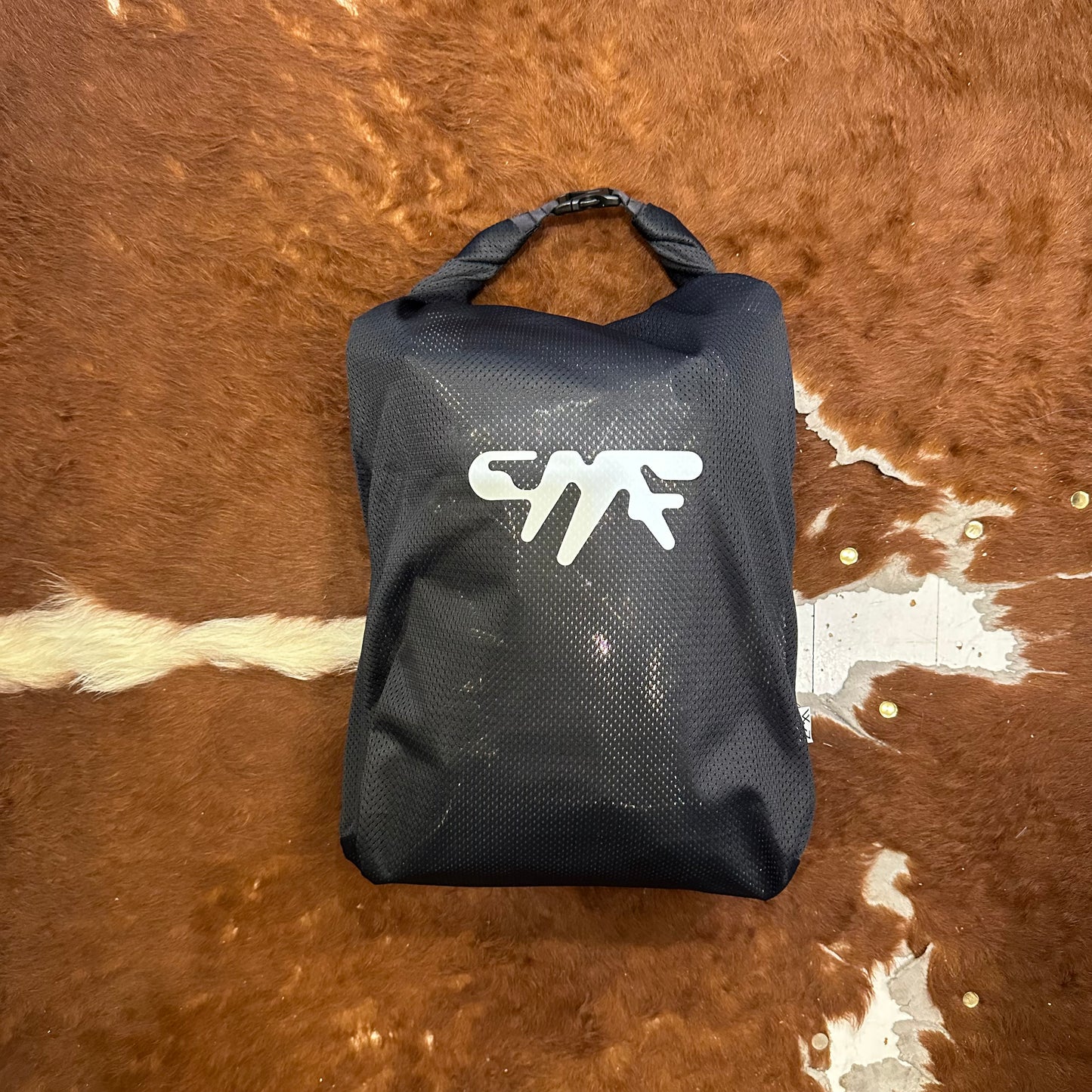 "LAUNDRY ROLL BAG"