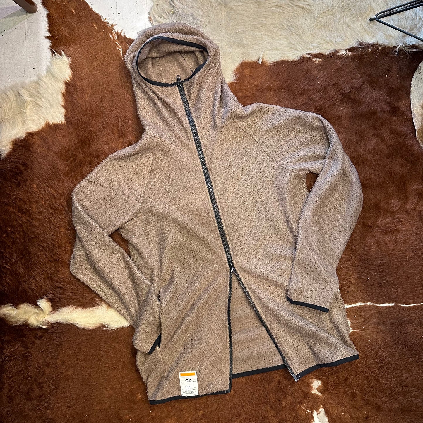 "ALPHA HOODIE 90"