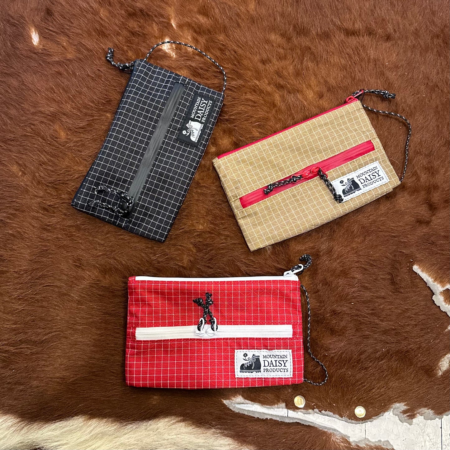 "TRAIL POUCH"