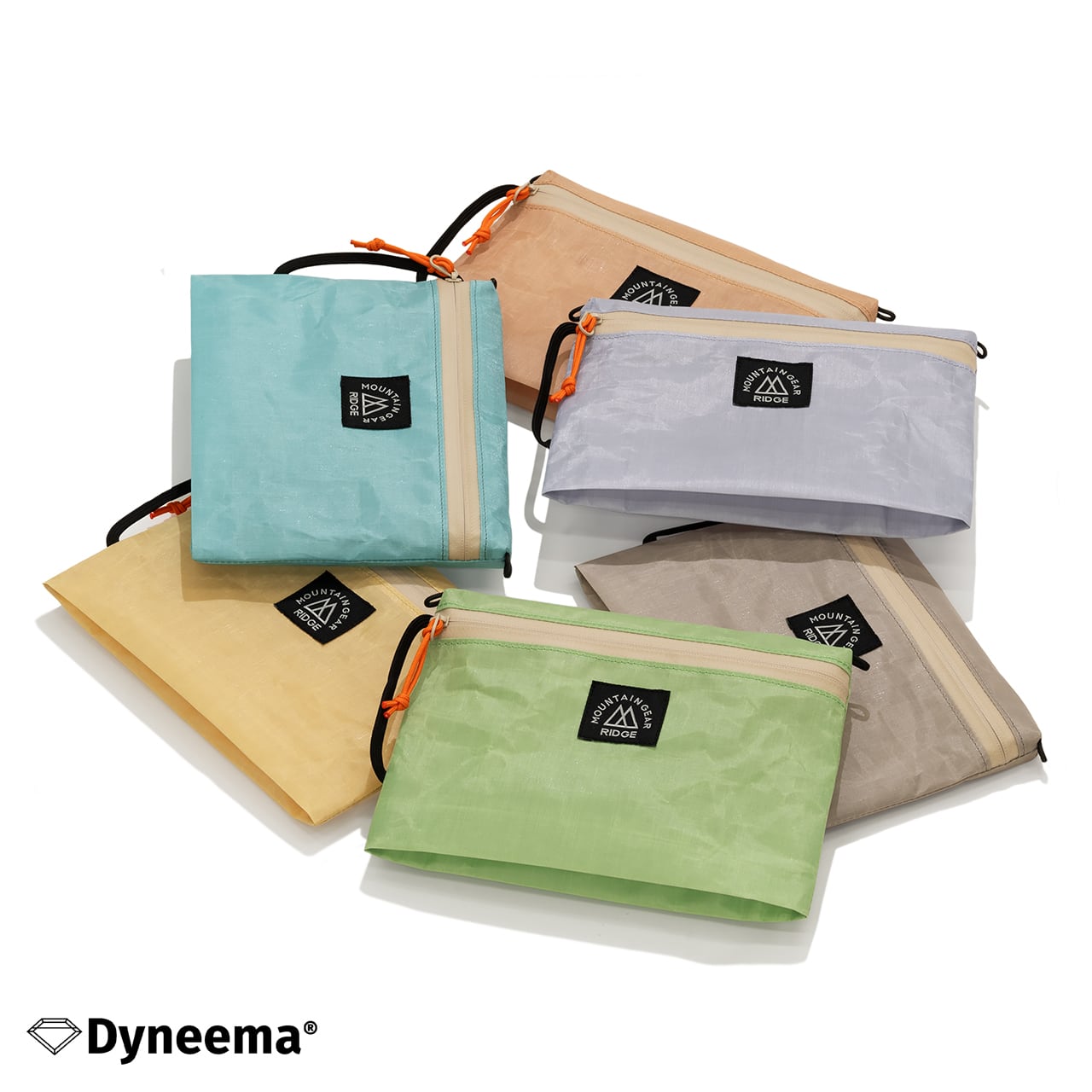 "TRAVEL POUCH PLUS"
