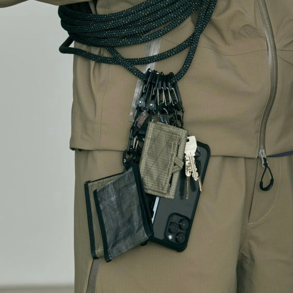 "CARABINER"