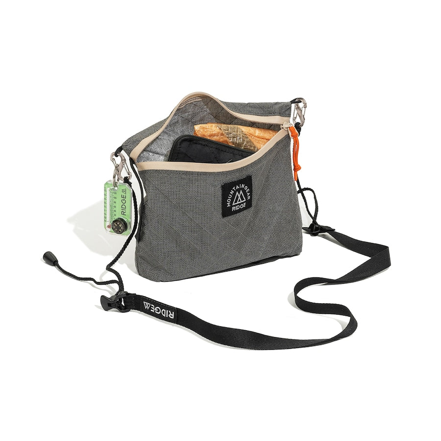"TRAVEL POUCH PLUS"