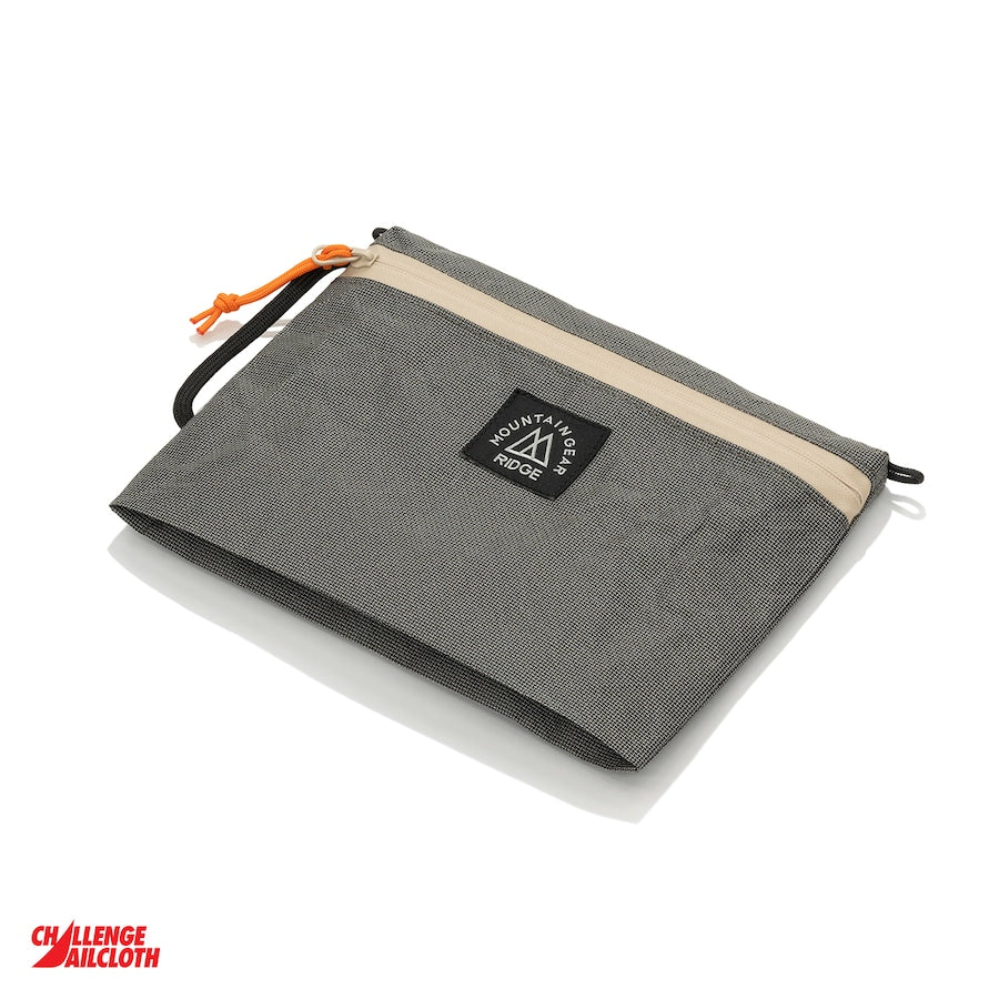 "TRAVEL POUCH PLUS"