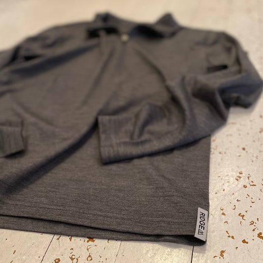"MERINO HALF ZIP STAND COLLAR"