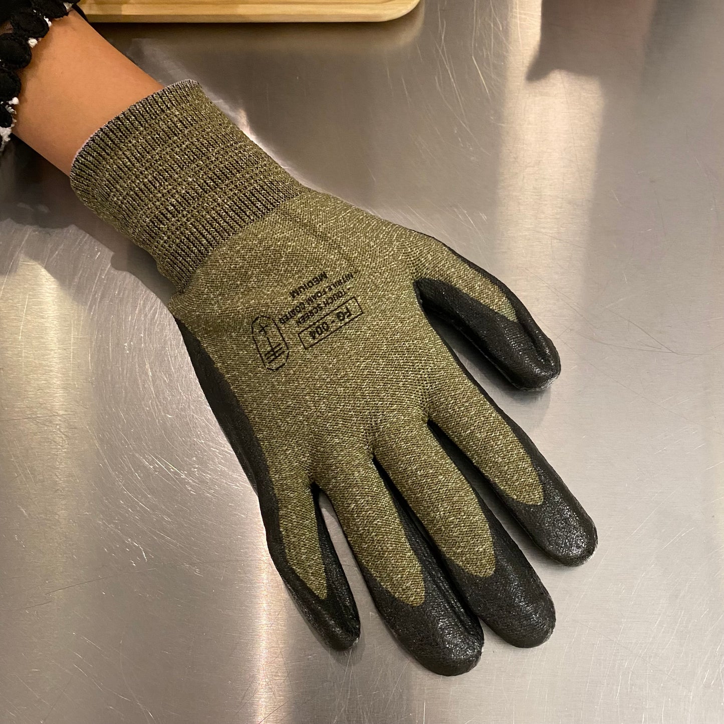 "WORKERS GLOVES"