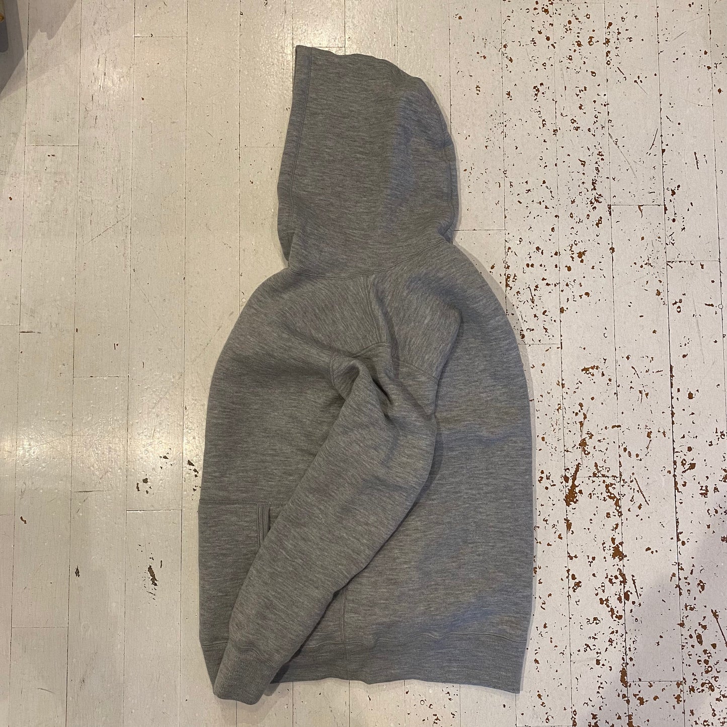 "PULLOVER HOODIE"