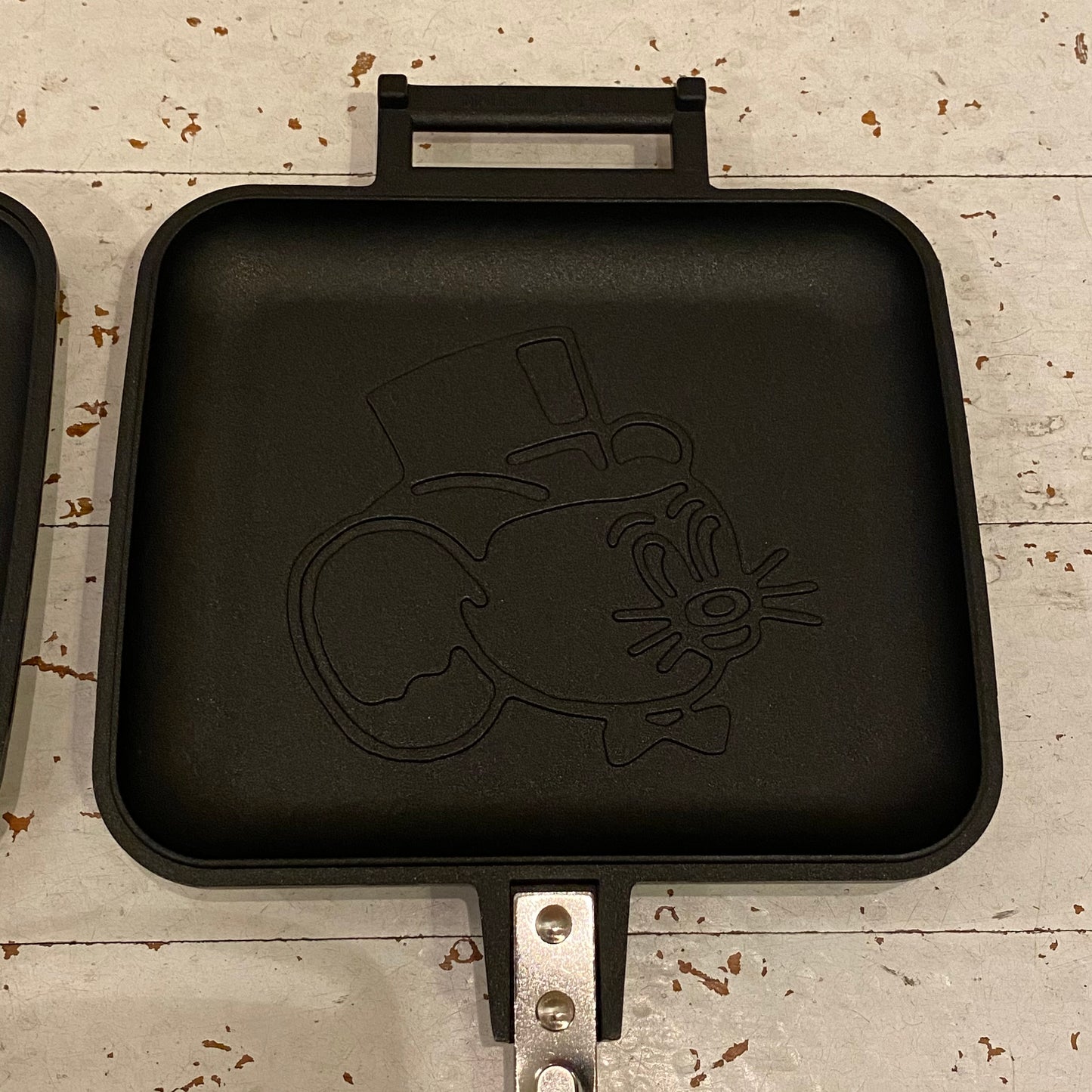 "JERRY MARQUEZ HOTSAND MAKER & CASE"