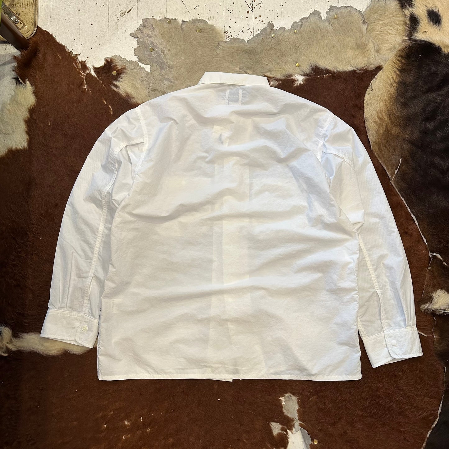 "LONG SLEEVE OPEN COLLAR SHIRT"