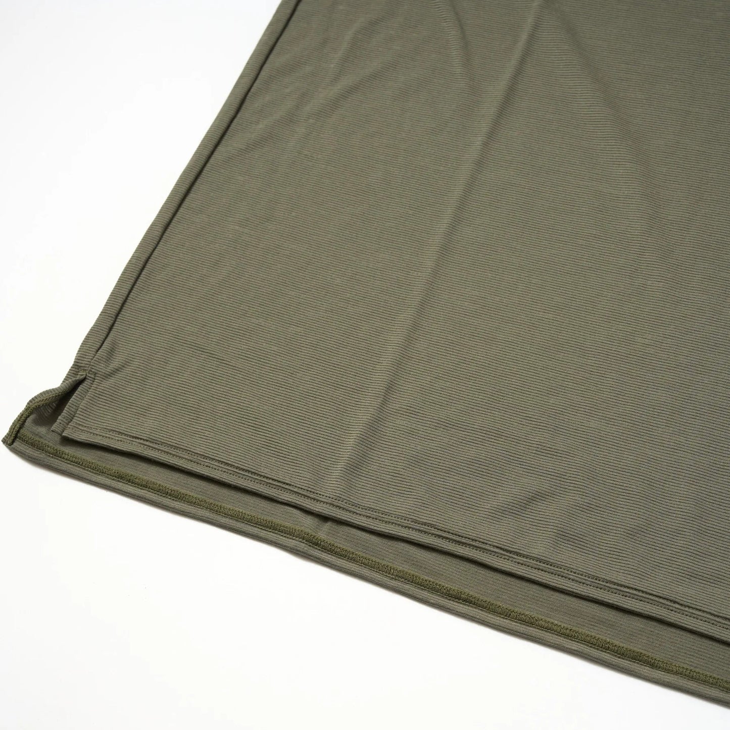 "LIGHTWEIGHT SLEEVELESS"