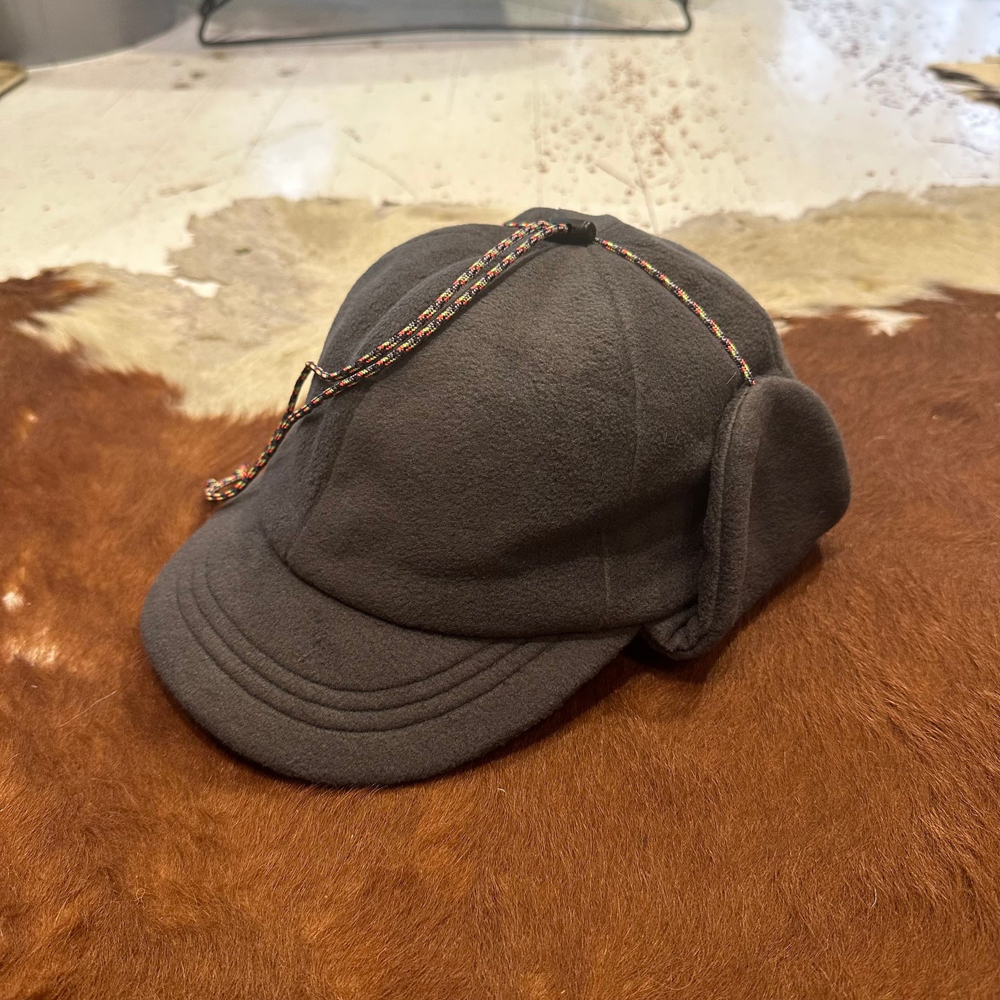 "LOCK FLAP CAP"