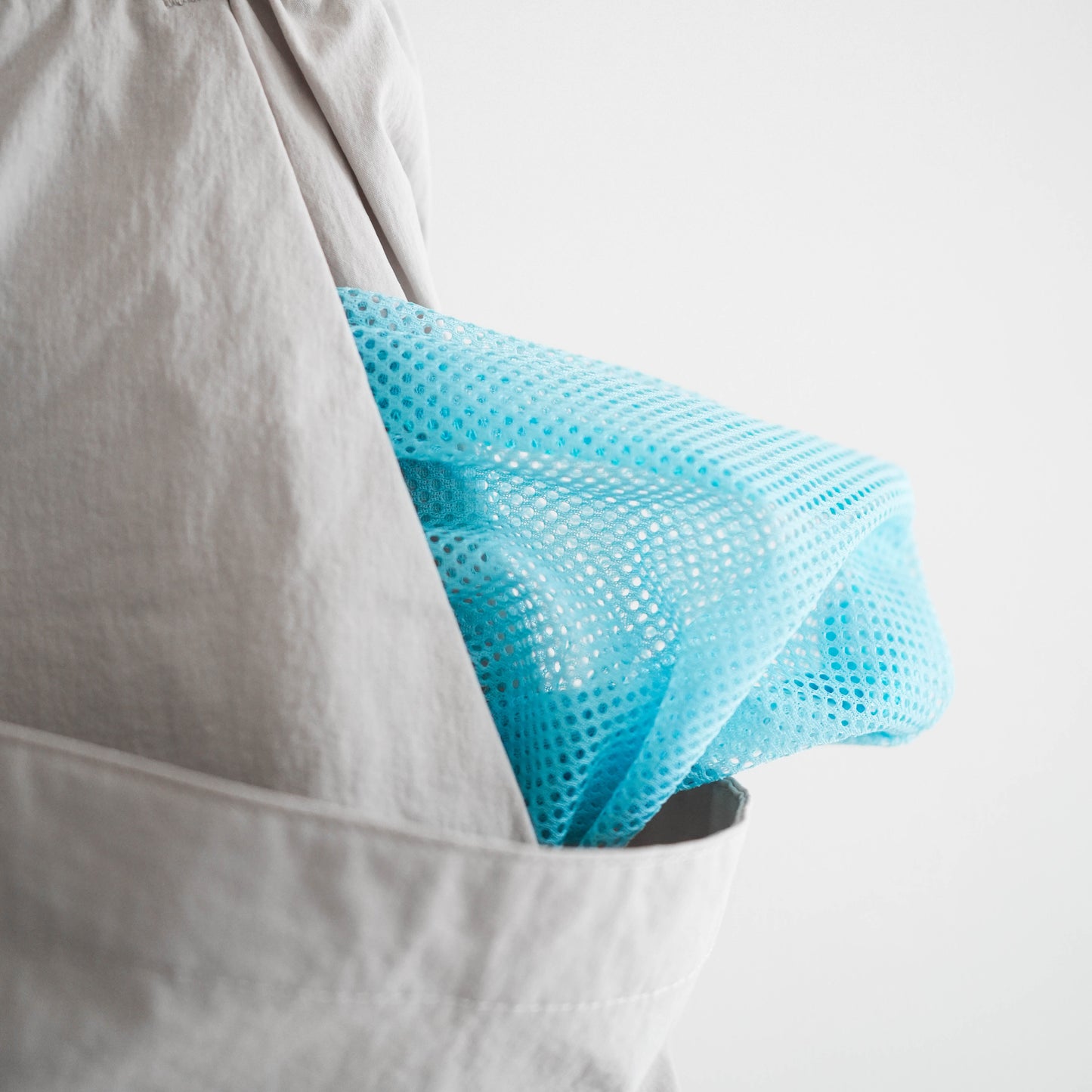 "RID SHELL PANTS / 2026 SPRING"