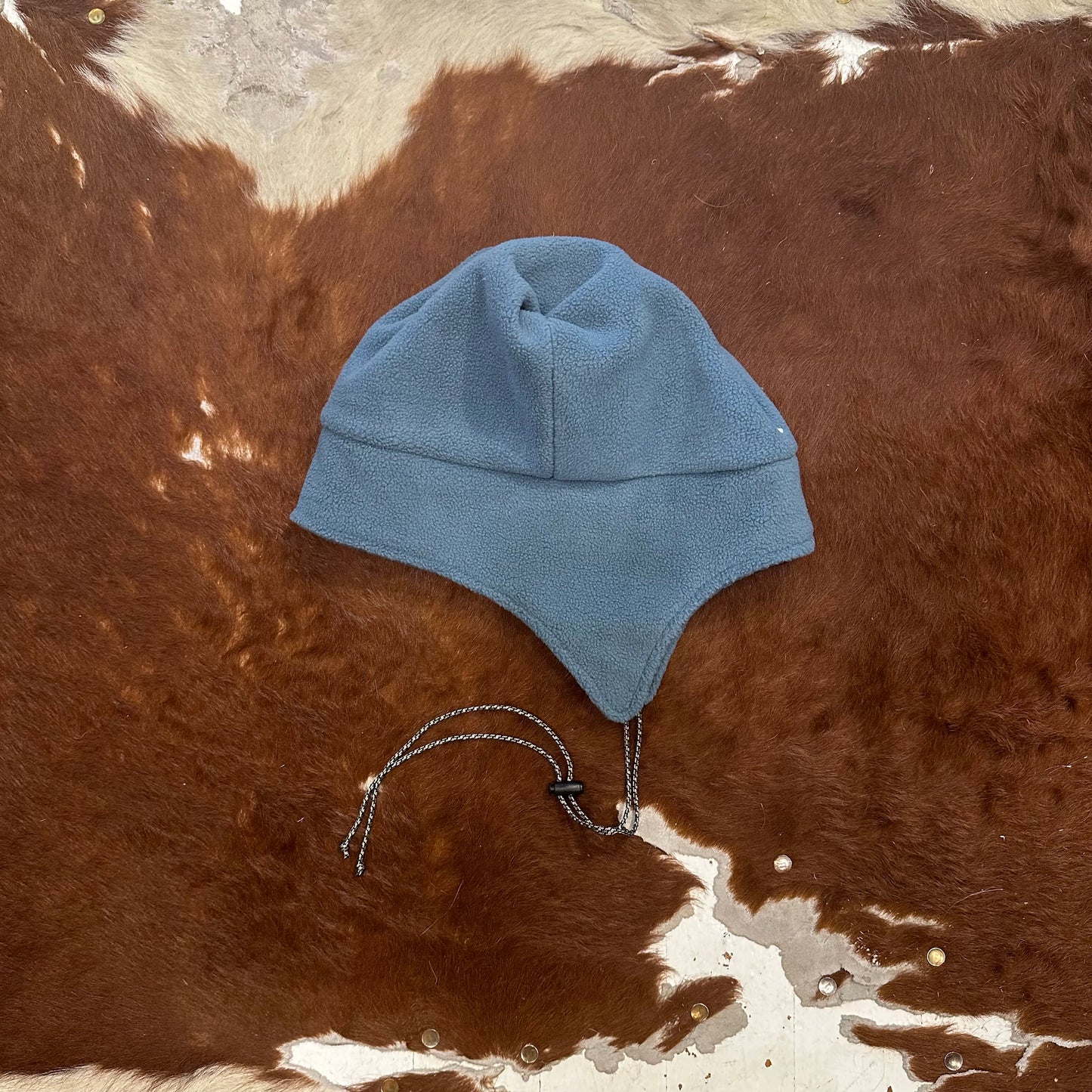 "LOCK FLAP BEANIE"