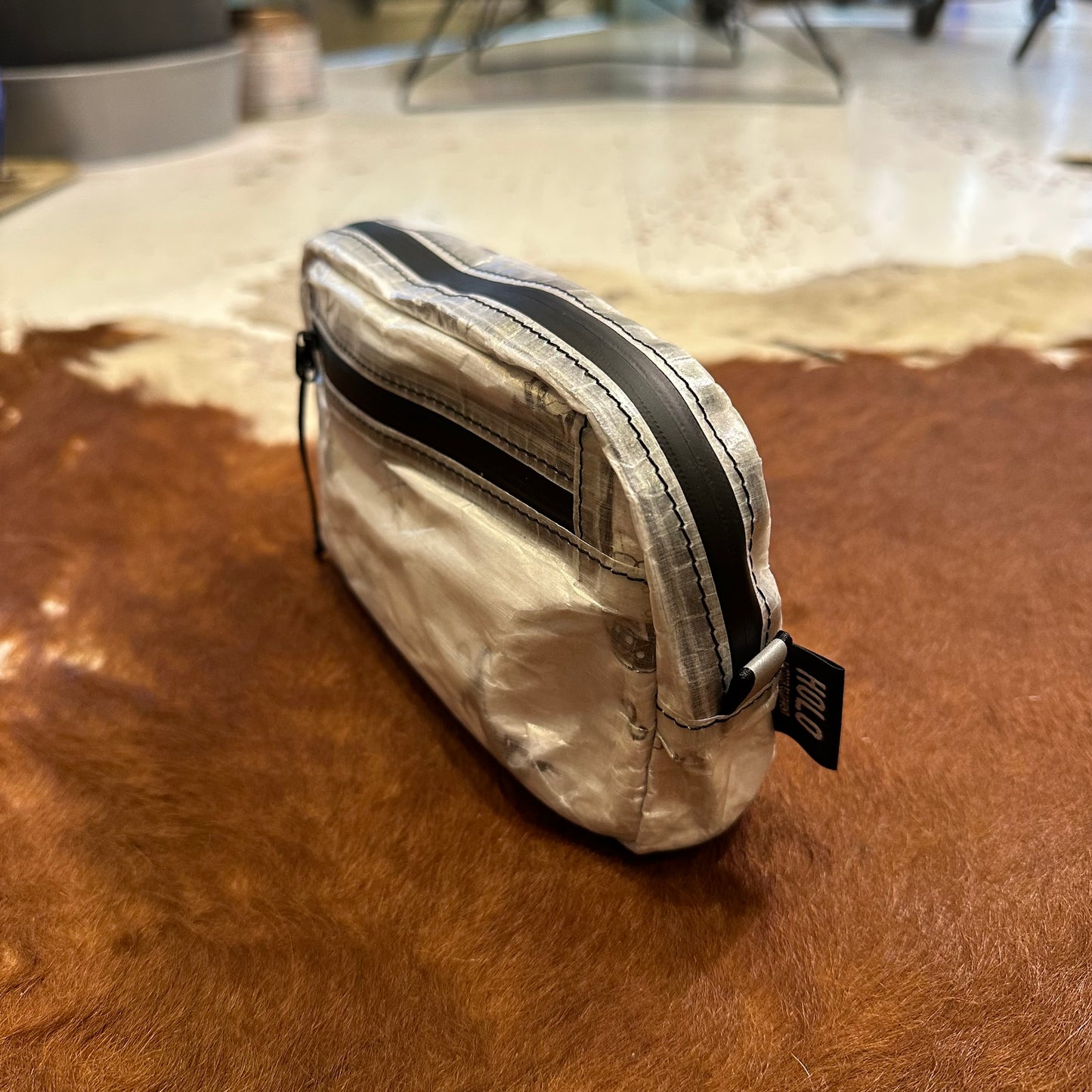 "DT POUCH"