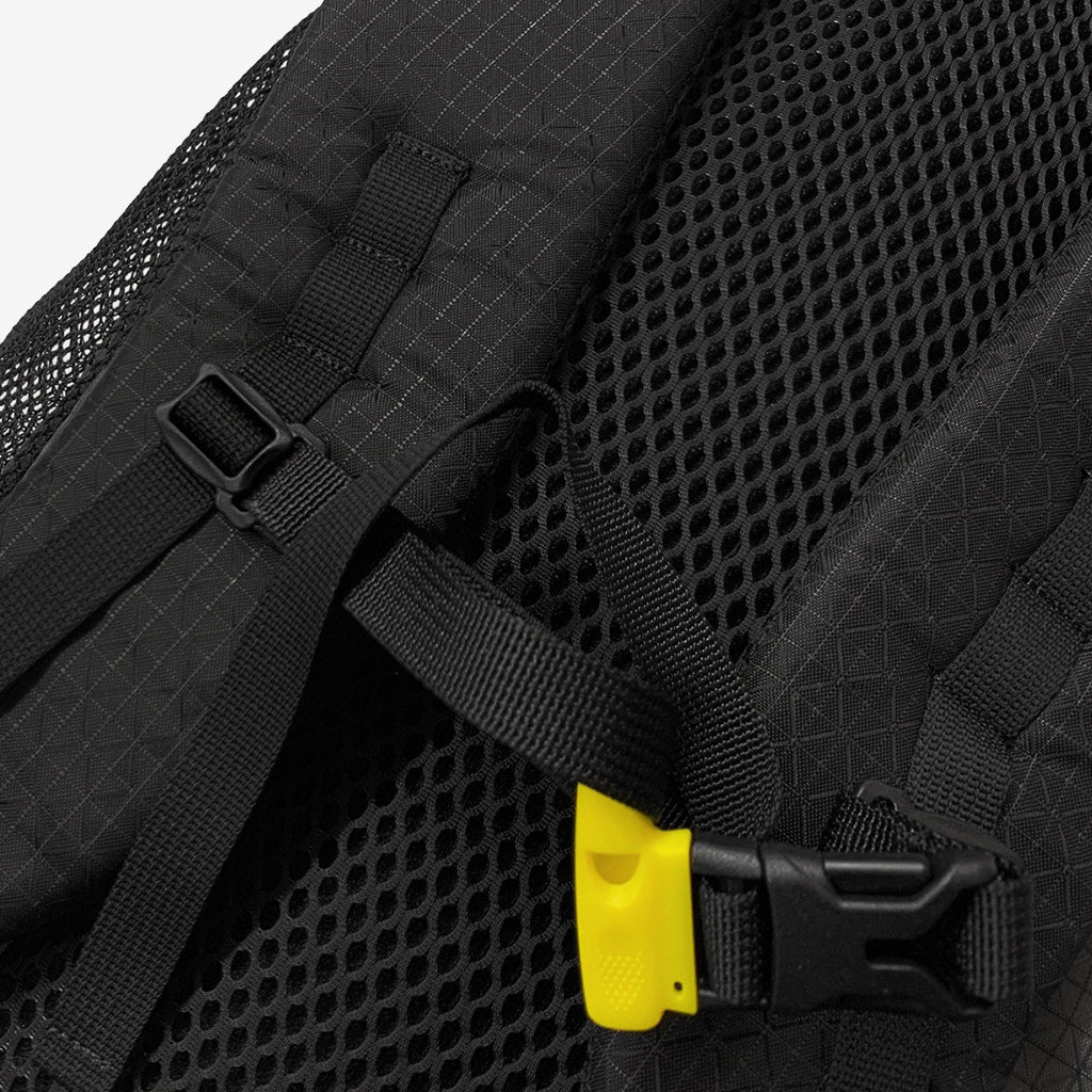 "GAYA ROLL TOP GRID MESH"