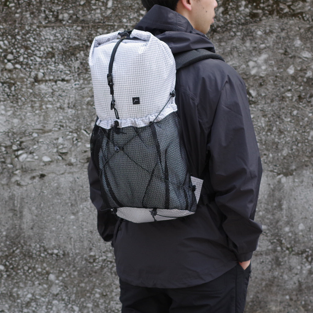 "GAYA ROLL TOP / B-GRID MESH"