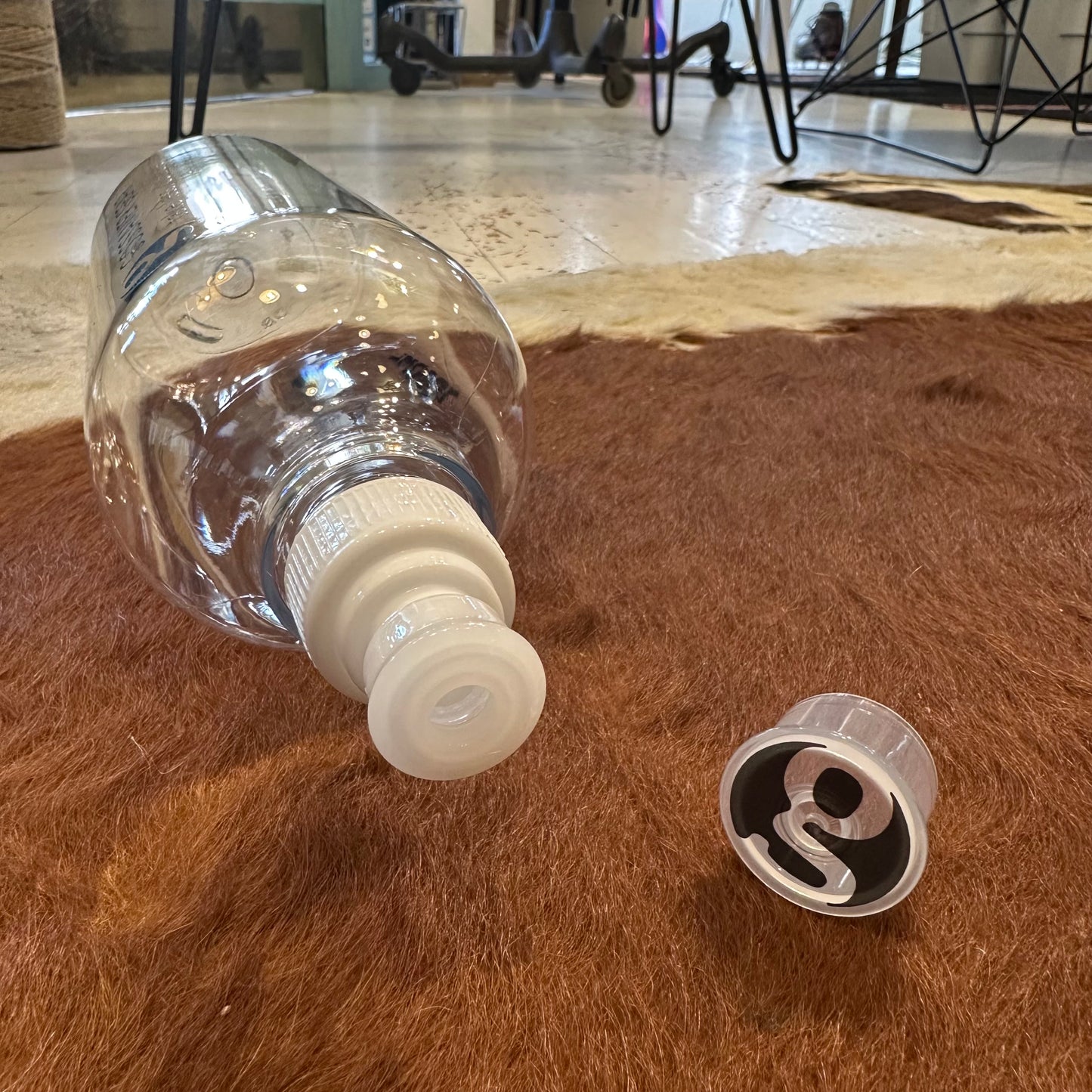 "GG WATER BOTTLE 600ml / 1000ml"