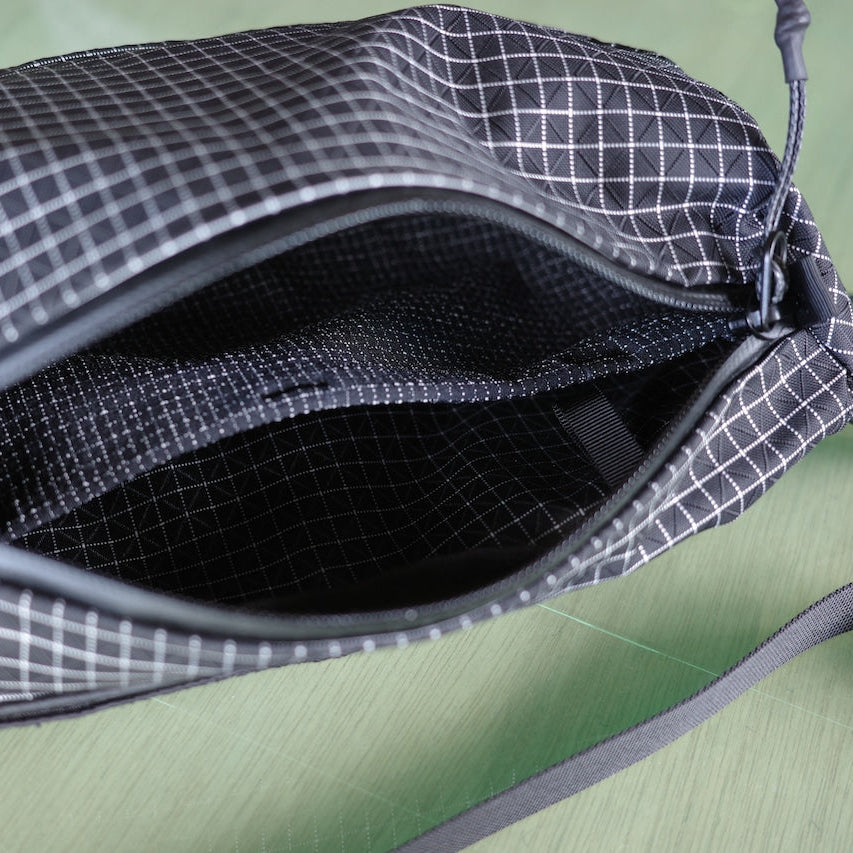 "TRAIL TANK FLIP LOCK / PATCH"